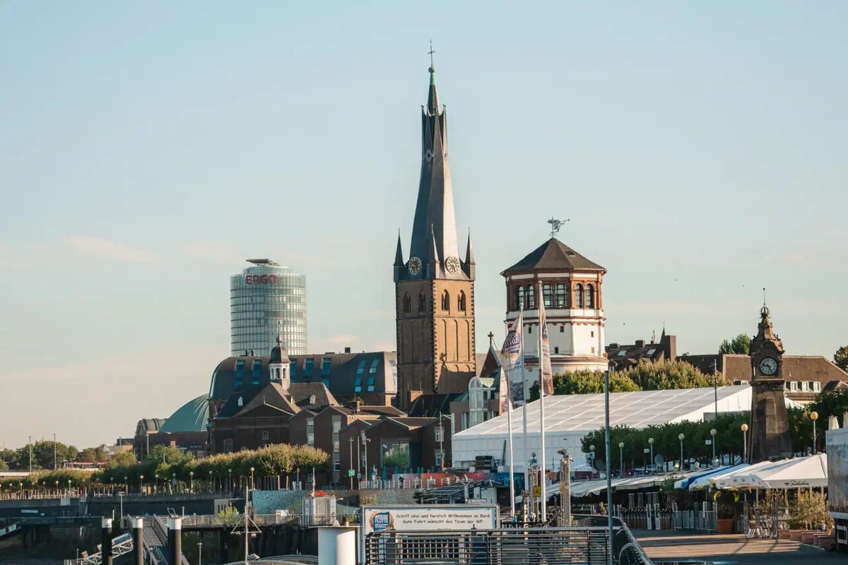 Uitzicht op de oude binnenstad van Düsseldorf