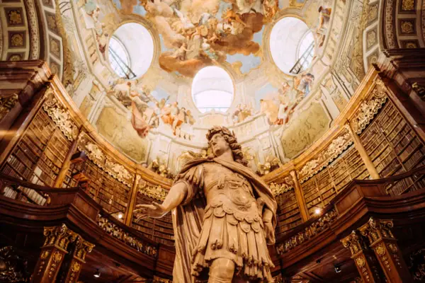 HENRI Standbeeld Wenen Standbeeld in een bibliotheek