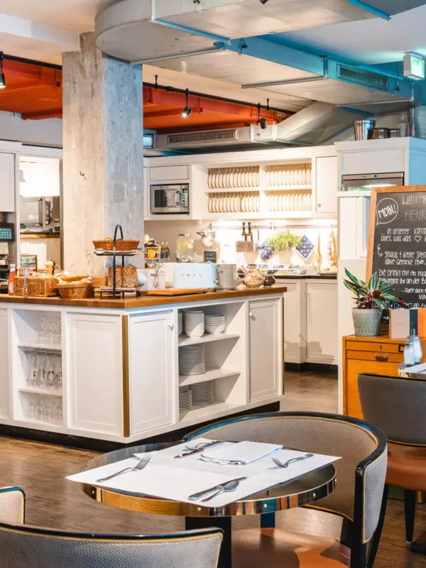 Kookeiland met ontbijtbuffet